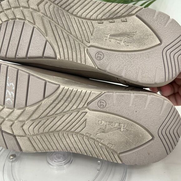 Dansko Women's Leela Sneaker Size 37 6 Taupe Brown Nubuck Comfy Athletic Shoe - Picture 10 of 14